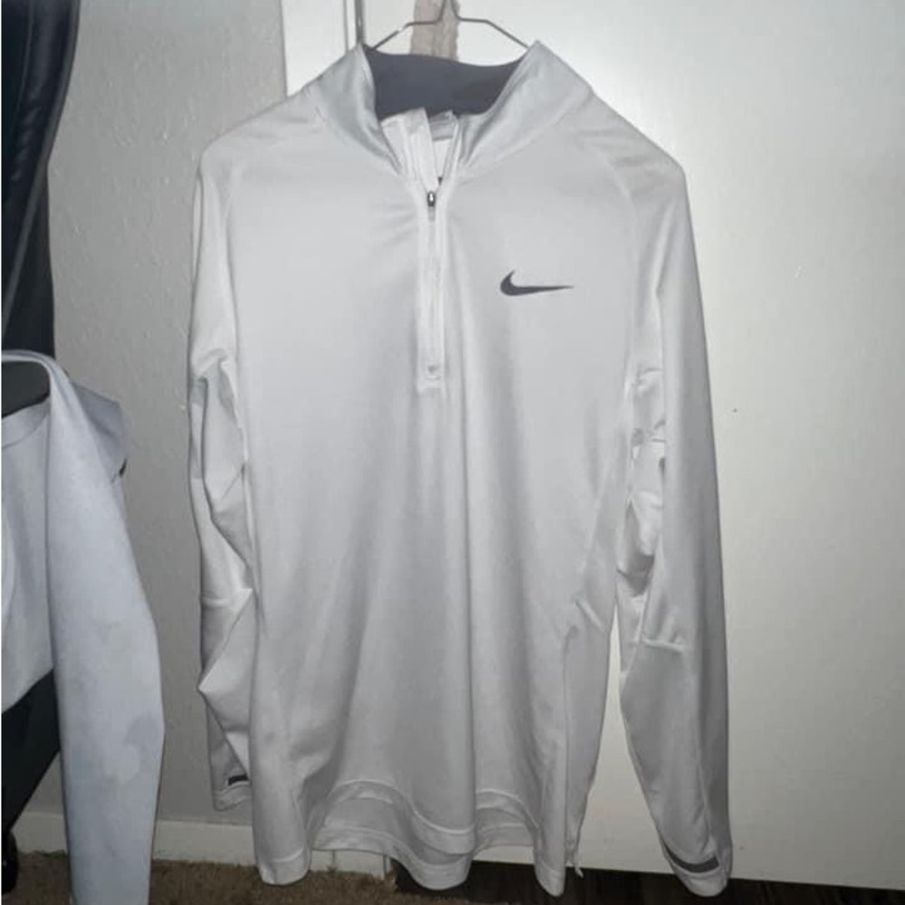 Men’s nike pullover- white